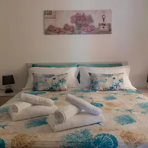 https://welcomely-the-butterfly-house.in-sardinia.net
